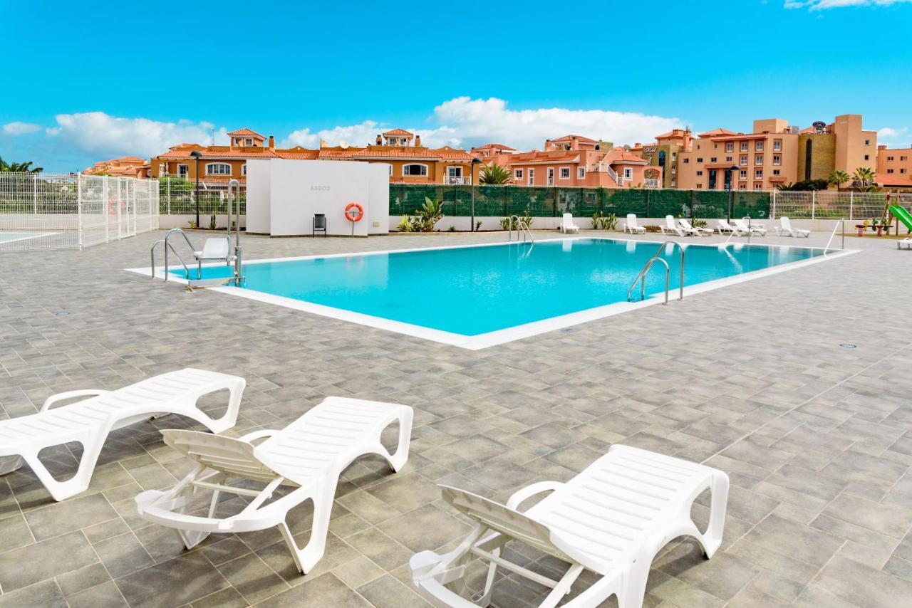 Modern Apartment In Residential Complex With Pools Коста-де-Антигуа Экстерьер фото